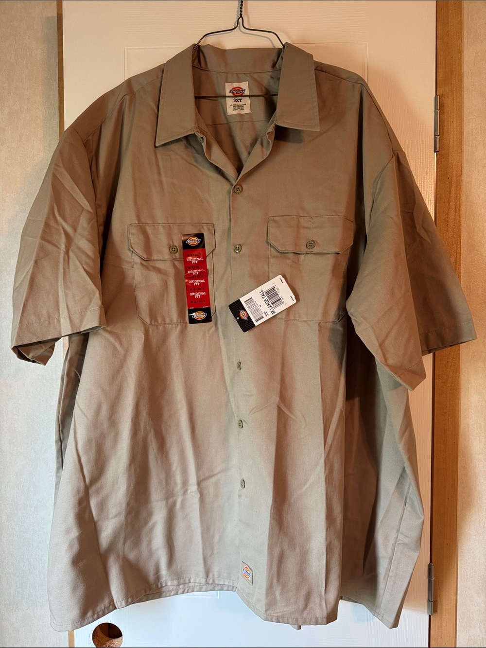 Dickies Short Sleeve Work Shirt in Khaki/Tan
